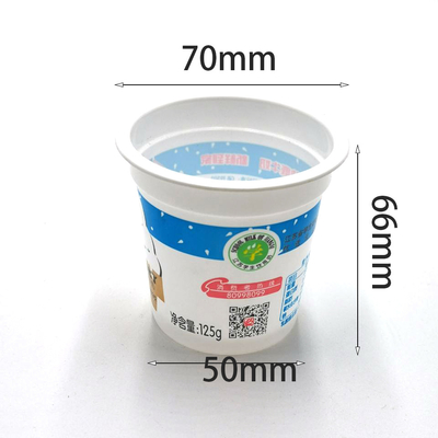 Tasse en plastique adaptée aux besoins du client par 100ml en plastique de boisson au lait de yaourt de tasses de catégorie comestible avec le couvercle de papier d'aluminium